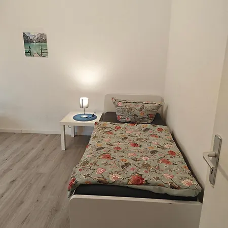 Work&stay 6 Betten Dusche Küche Balkon Garten Apartment Plettenberg