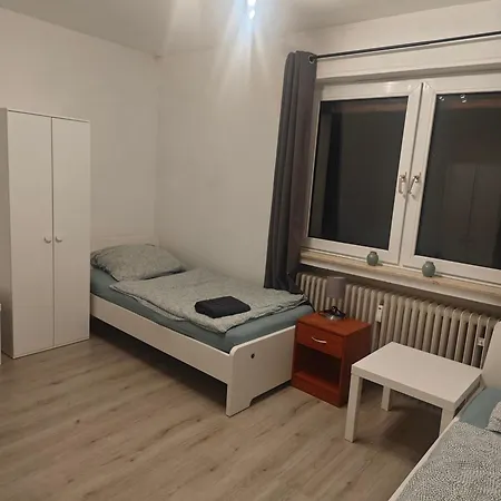 Work&stay 6 Betten Dusche Küche Balkon Garten Apartment Plettenberg