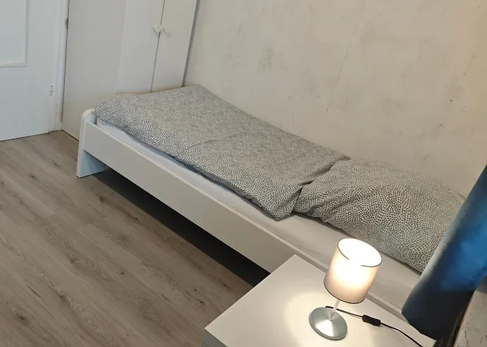 Work And Oben 6 Betten Dusche Kueche Balkon Garten Lejlighed